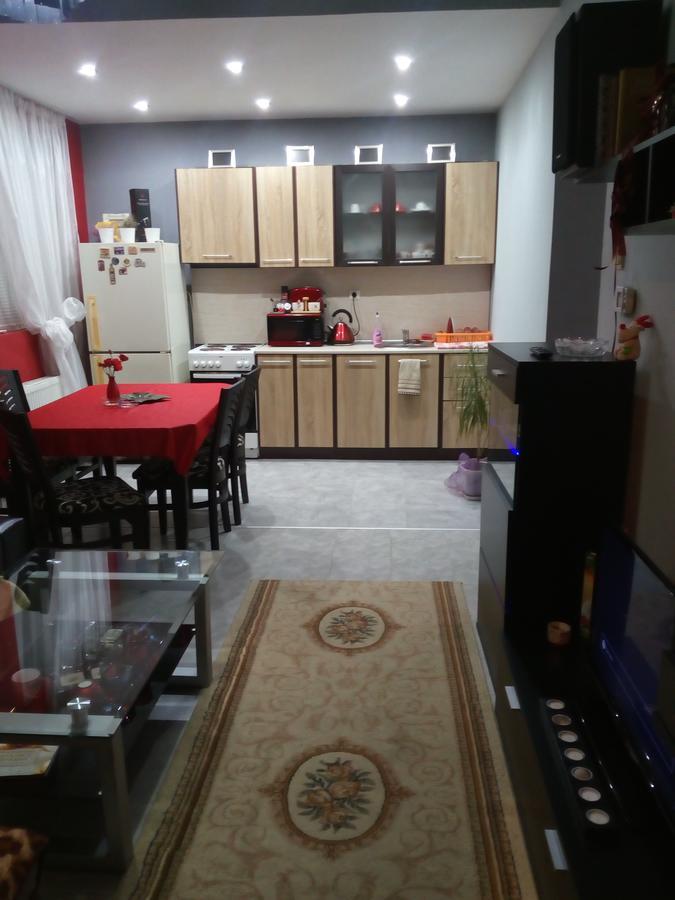 Apartment Diana Resilovo Luaran gambar