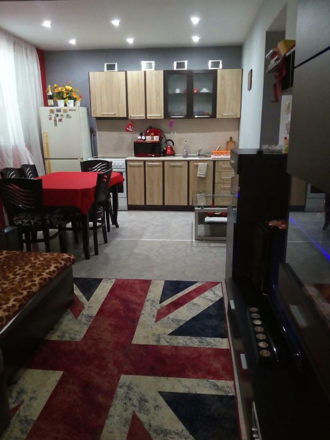 Apartment Diana Resilovo Luaran gambar